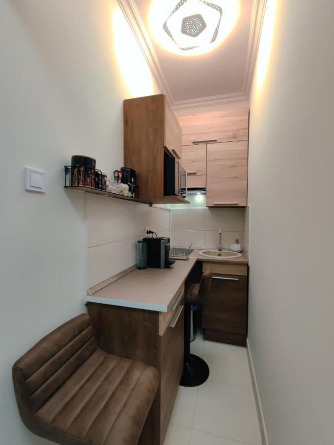 Central Palace Apartman เดเบรตเซน ภายนอก รูปภาพ